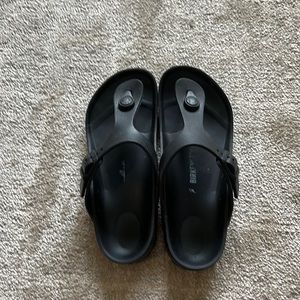 Kids black Birkenstocks